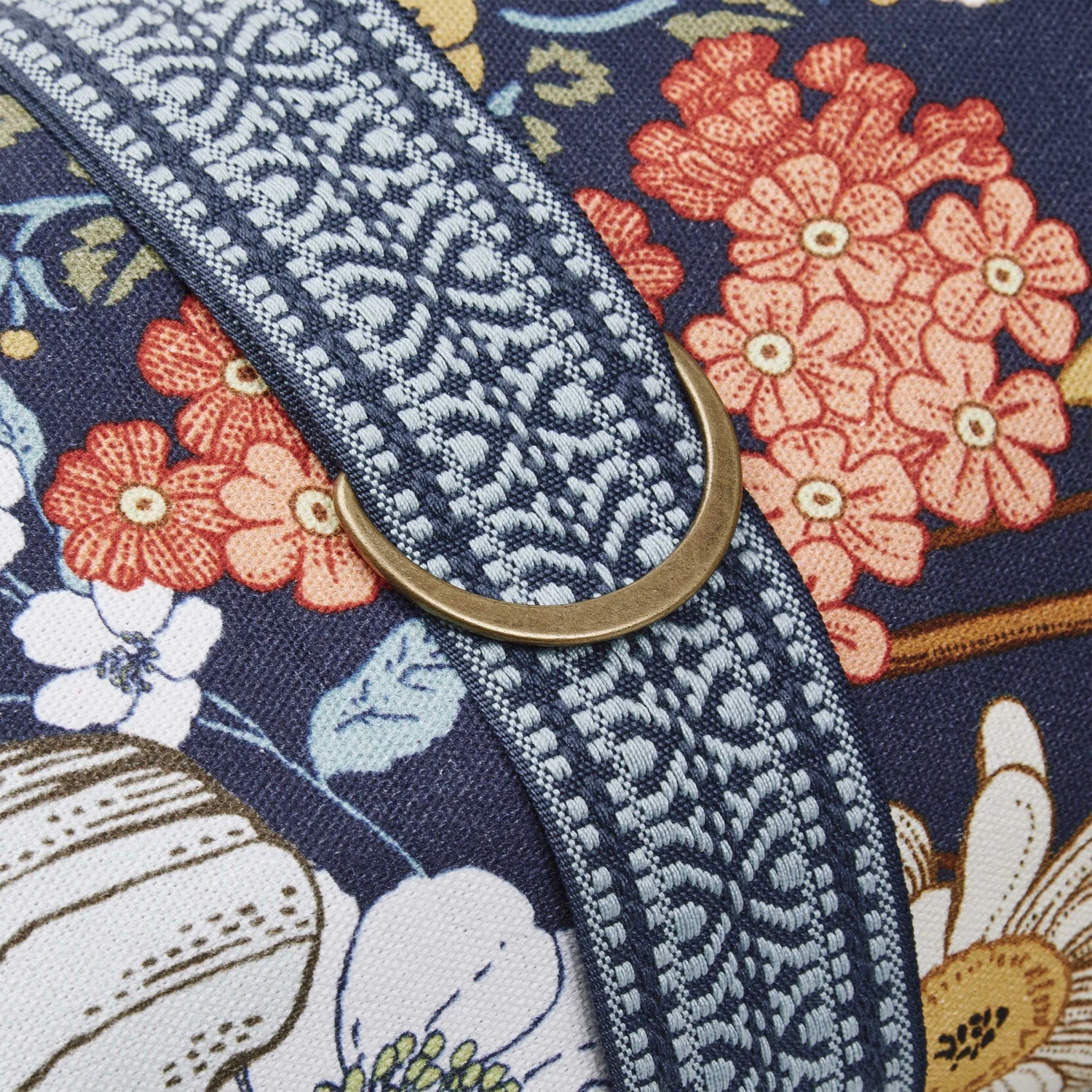 Picknickdecke L 175 X B 154cm BETWEEN FLOWERS In Dunkelblau – Bild 6