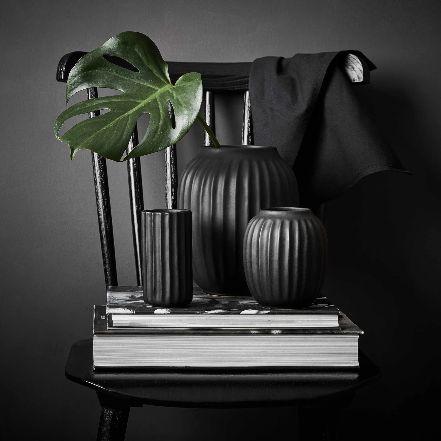 Vase Höhe 23cm LIV In Schwarz – Bild 5